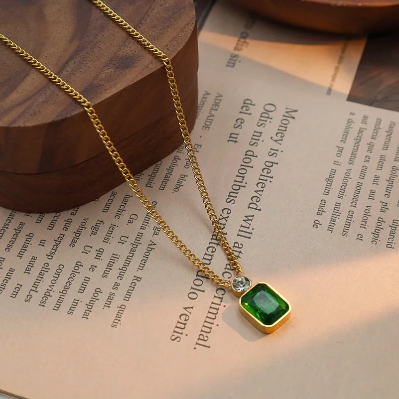 Emerald Radiance Pendant Necklace