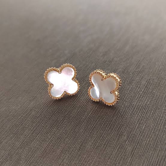 Pearl Clover Studs