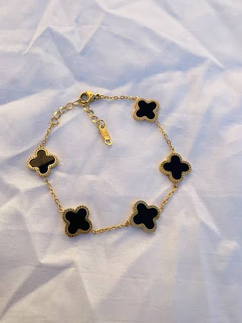 Midnight Clover Bracelet