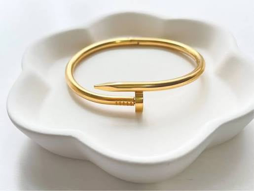 Nail Bangle