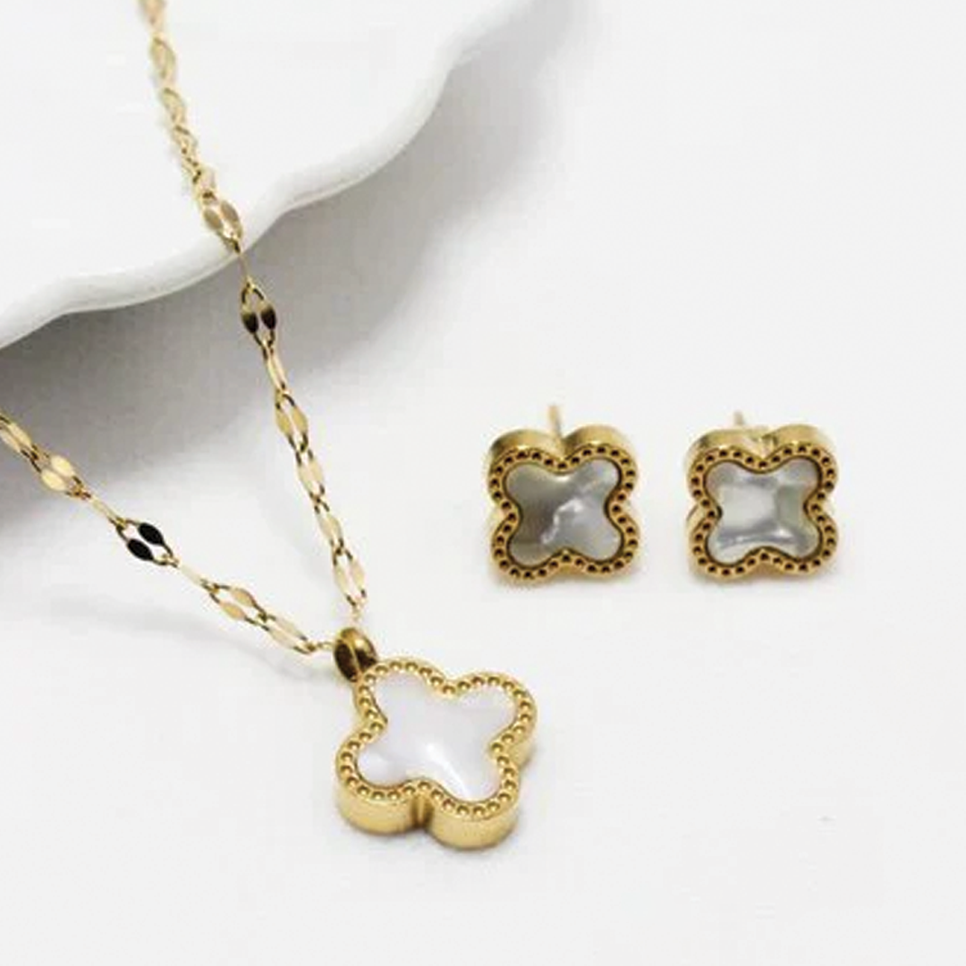 Midnight & Ivory Clover Pendant Necklace With Clover Studs