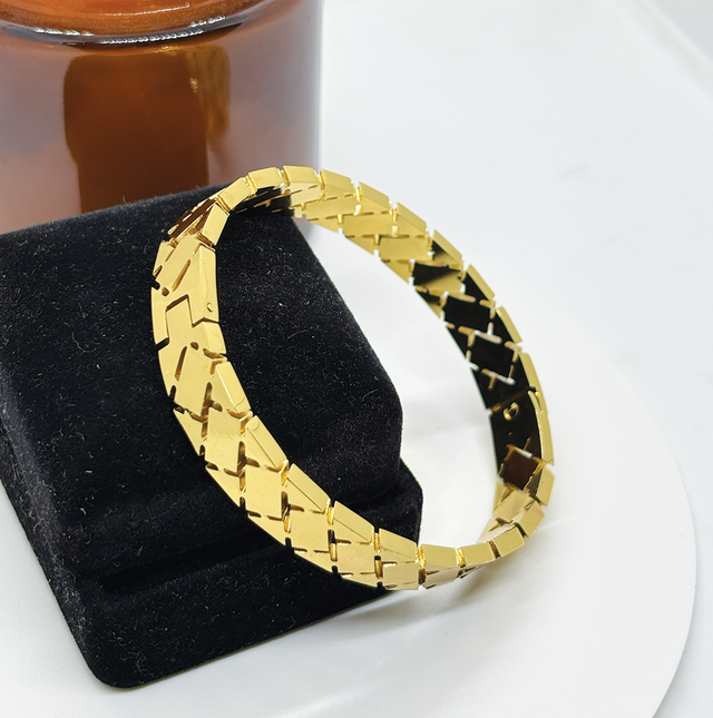 Tessellation Cuff Bangle - 18K Gold Plated